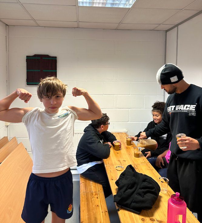 Theo flexing after a Set Pace session