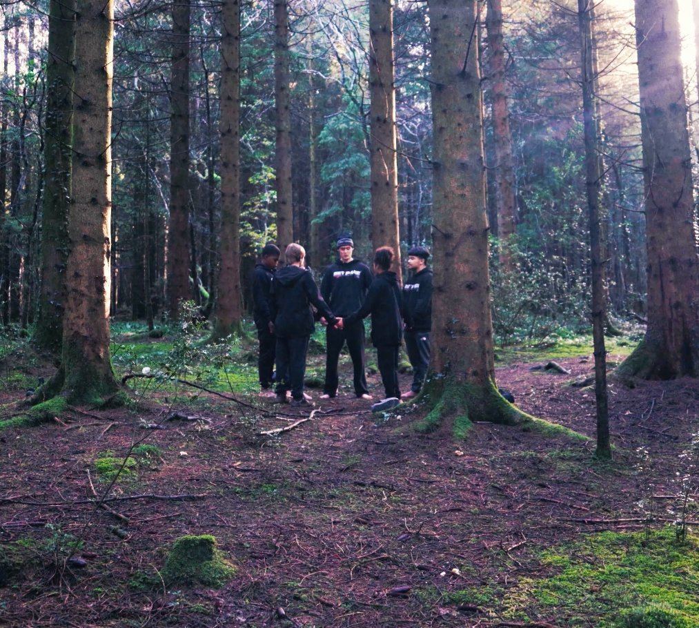 Set Pace wellbeing session in the woods